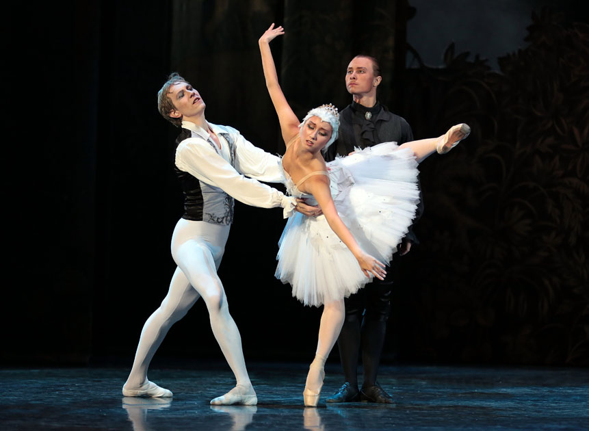 ALEXEJ IGNATOW of the Russian State Ballet and Opera House