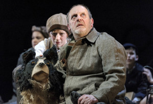 David Troughton (Tom Oakley) and Elisa de Grey (Puppeteer for Sammy the dog) in Goodnight Mister Tom – Photo credit Dan Tsantilis