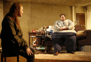 The Whale – Ellie (Rosie Sheehy) & Charlie (Shuler Hensley) ©Simon Annand (3)