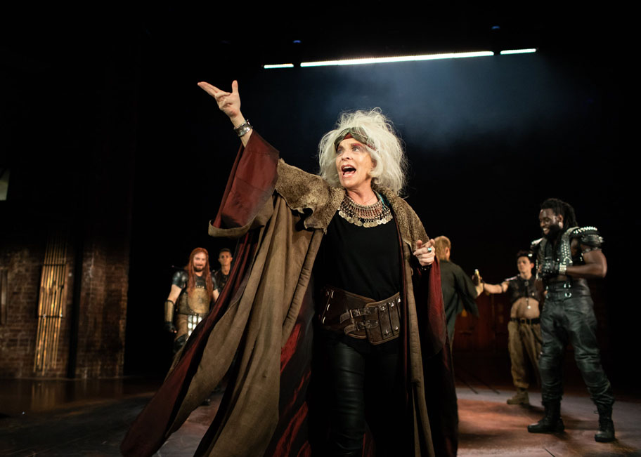 Review: TROILUS & CRESSIDA at The Royal Shakespeare Theatre, Stratford