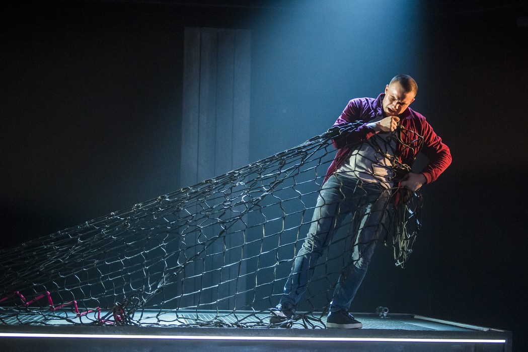 Review: Frantic Assembly’s THE UNRETURNING at Oxford Playhouse