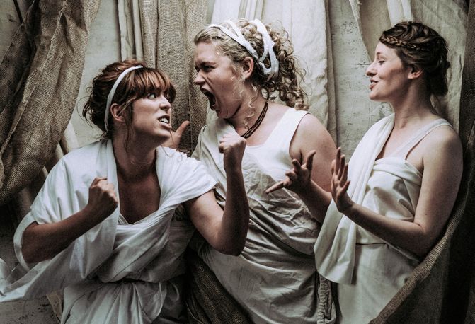 Review: WOMANS (Like Romans, but with a ‘W’) at the Wardrobe Theatre, Bristol