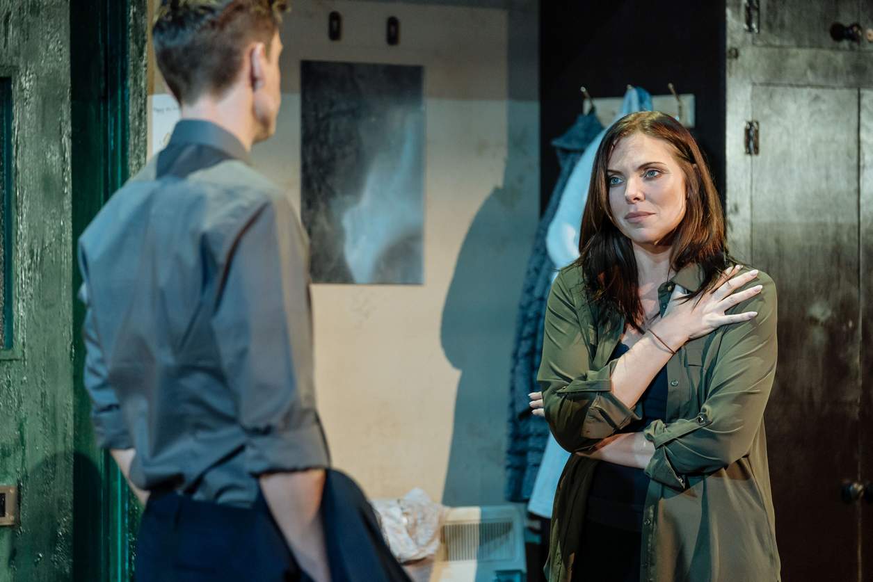 Review: THE GIRL ON THE TRAIN at Bath Theatre Royal