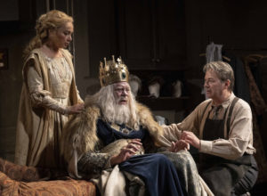 THE DRESSER – Emma Amos (Her Ladyship), Matthew Kelly (Sir), Julian Clary (Norman) – Credit Alastair Muir ©