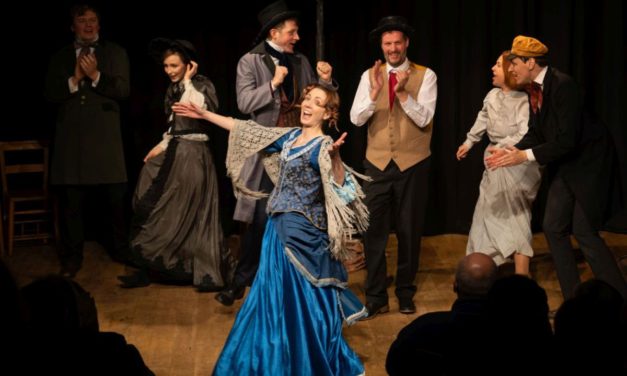 Review: NO EXPECTATIONS – The Unscripted Dickens at The Wardrobe Theatre