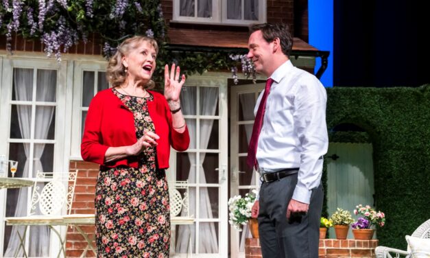 Review: RELATIVELY SPEAKING at Bath Theatre Royal