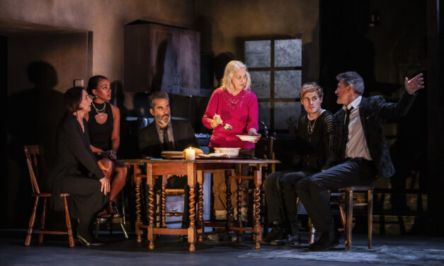 Review: MURDER IN THE DARK at Oxford Playhouse