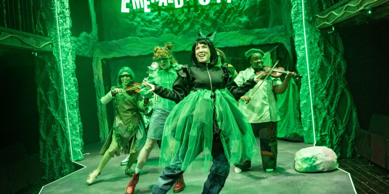 Review:  THE WIZARD OF OZ at The Watermill Theatre, Newbury