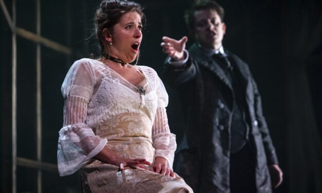 Review: DRACULA at Bath Theatre Royal