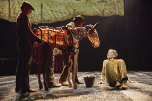 WAR HORSE Uk and Ireland Tour 20243252-R WAR HORSE Uk and Ireland Tour 20243252-R