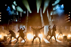 398173_Hamlet_Hail_to_the_Thief_production_images_2025_2025