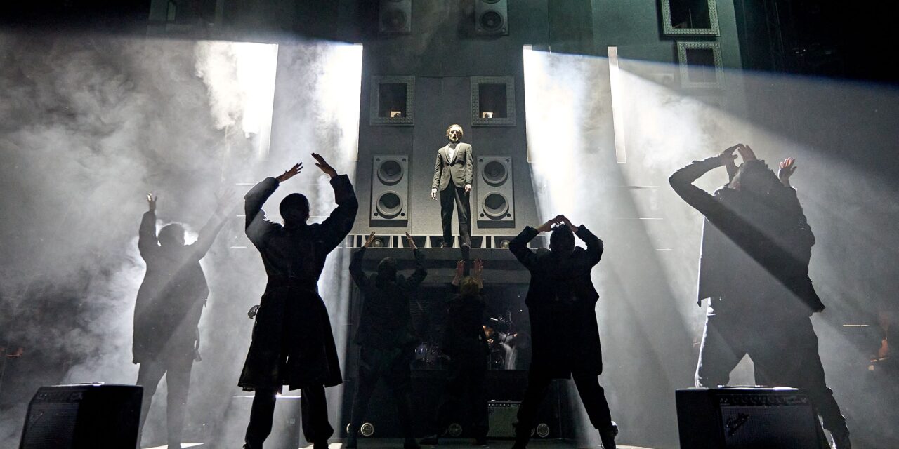 Review: HAMLET HAIL TO THE THIEF at RSC Theatre, Stratford-upon-Avon