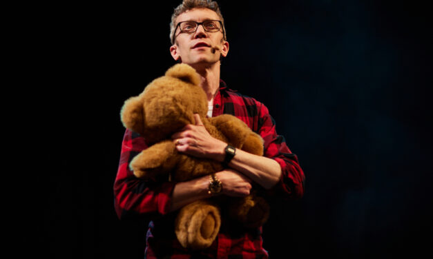 Review: YIPPEE KI YAY at Bristol Old VIC