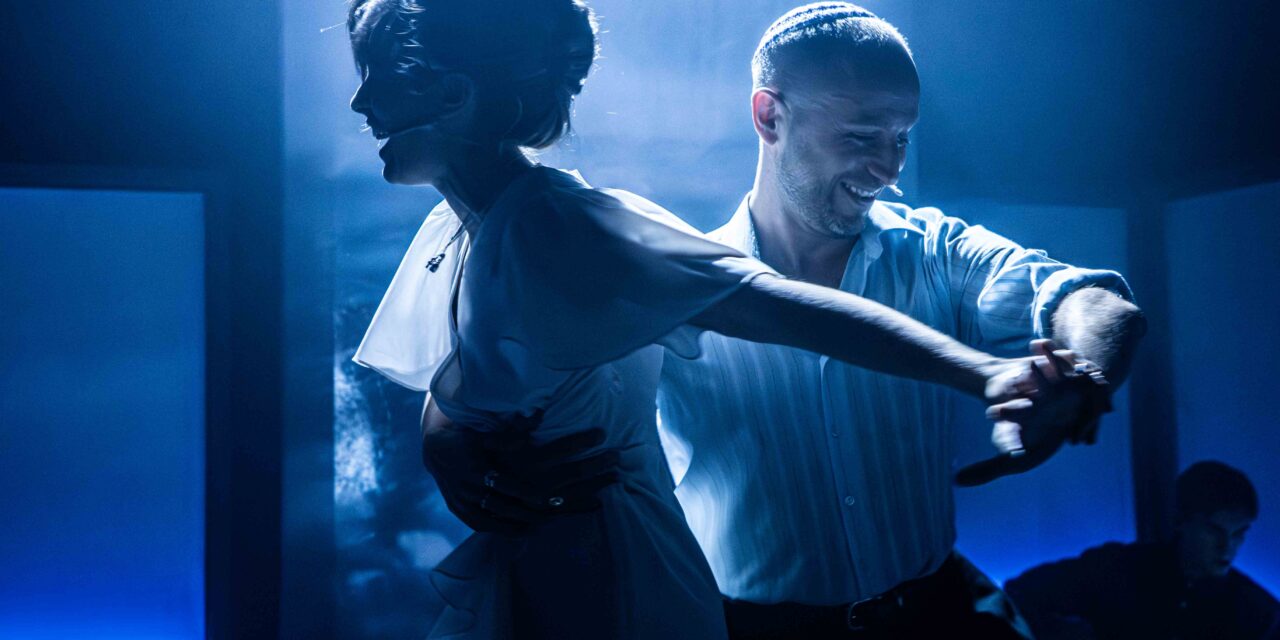 Review:  THE LAST FIVE YEARS at The Barn Theatre, Cirencester