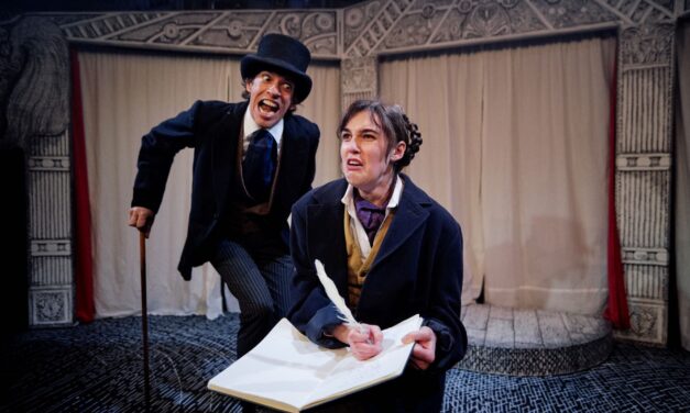 Review: MOULIN SCROOGE at The Wardrobe Theatre