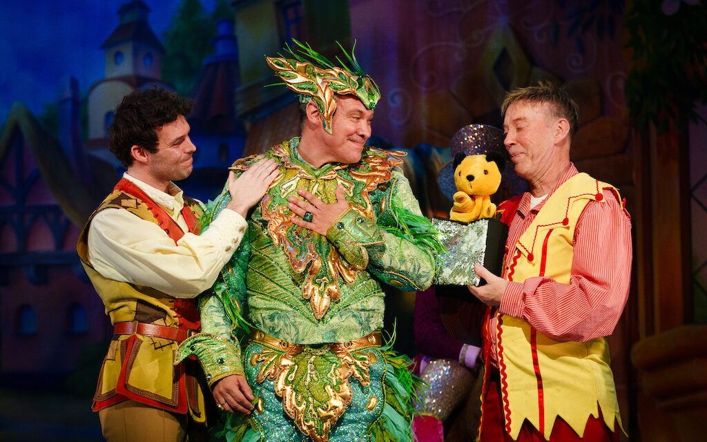 Review: JACK AND THE BEANSTALK at Bristol Hippodrome